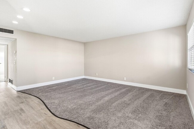 Building Photo - 141 Brittany Terrace