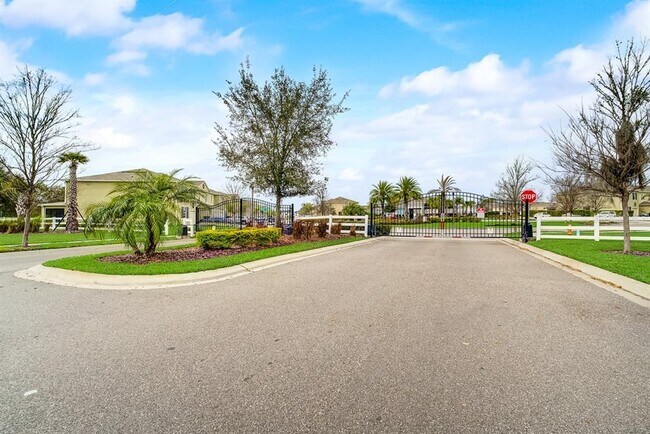 Building Photo - 344 Arbor Lakes Dr