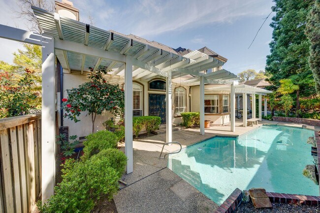 Building Photo - Luxury Custom Home in Folsom with Pool, 3-Car Garage & 4,300+ Sq Ft!