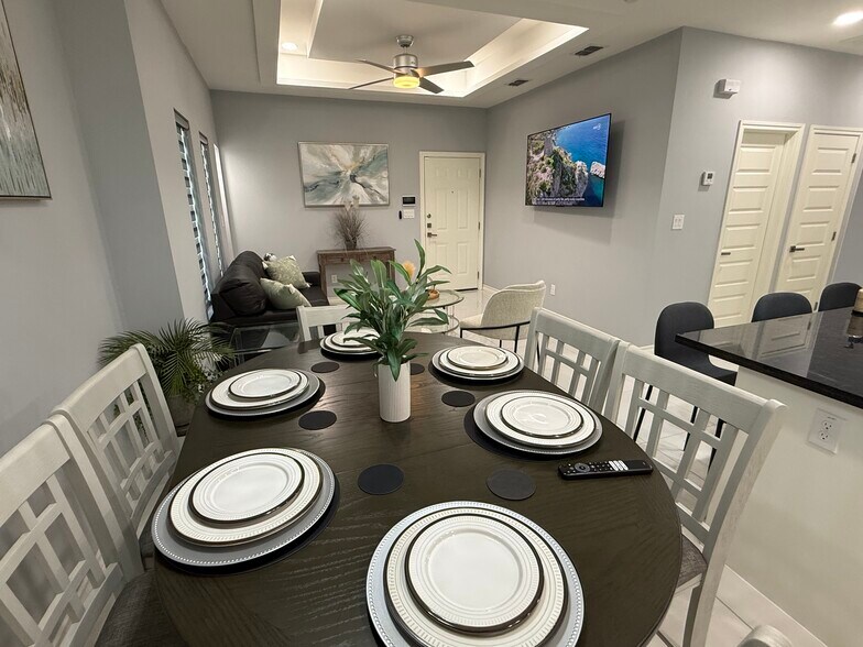 Building Photo - 2417 Indian Creek Ave