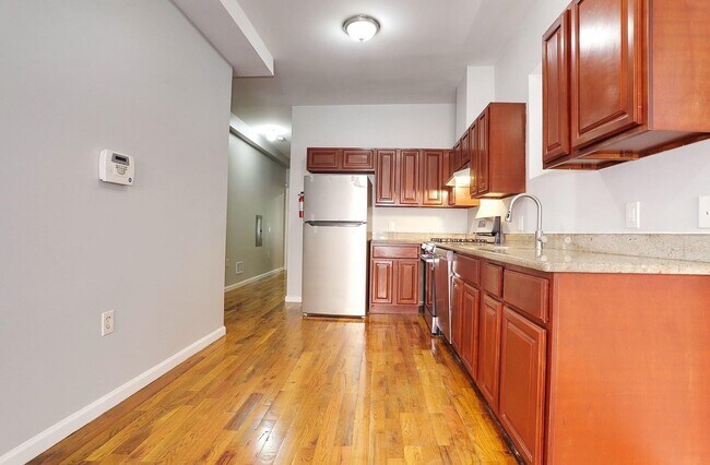 Building Photo - 236 Van Horne St