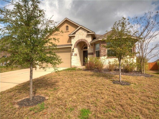Building Photo - Excellent one story home available in Falc...