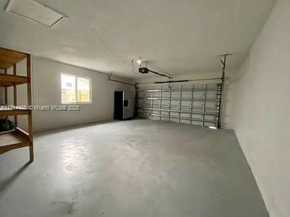 Building Photo - 2441 SW 124th Ave