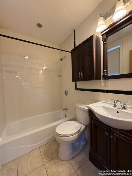 Building Photo - 89 Myrtle St