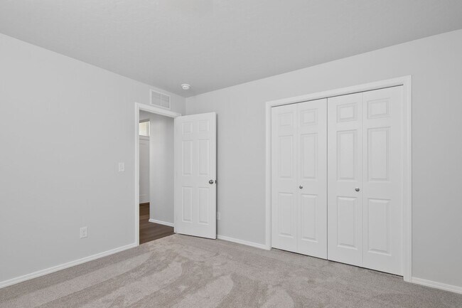 Building Photo - $200.00 Move in Special for September / Oc...