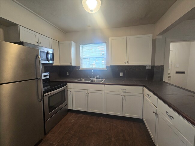 Building Photo - 5311 O Ave