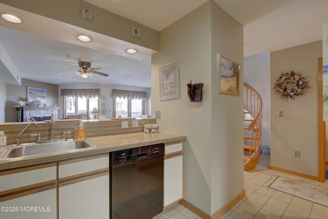 Building Photo - 900 Ocean Ave