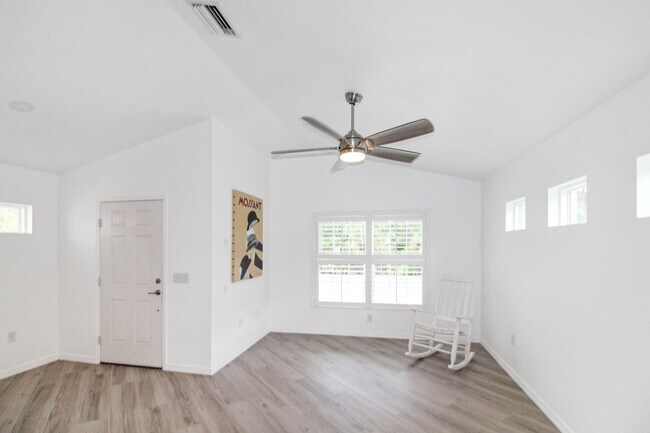 Building Photo - Grand Palm Annual Home for Rent