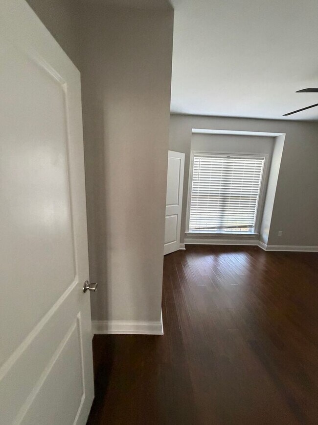 Building Photo - Home in Hahira