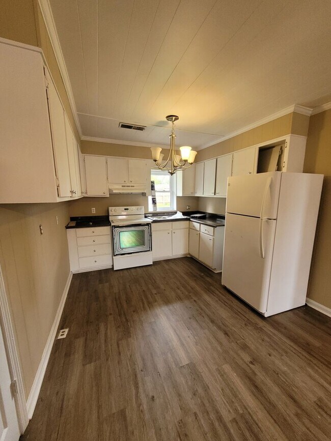 Building Photo - 70 GA-98