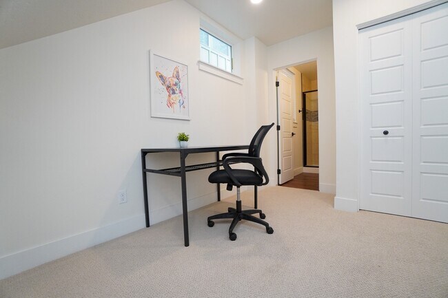 Building Photo - 479 E Violets Cv Ln