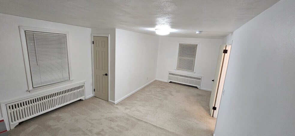 Building Photo - 421 Myrtle Ave