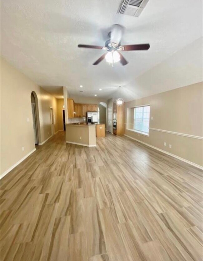 Building Photo - 5618 Indigo Trails Dr
