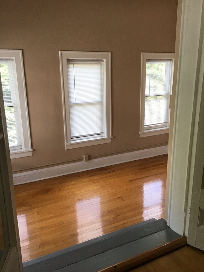 Building Photo - 2726 DuPont Ave S