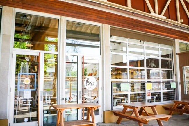 Building Photo - Move-in Special: Enjoy Modern Convenience w/Vintage Charm + Complimentary Laundry!