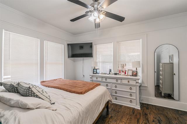 Building Photo - 2100 5th Ave