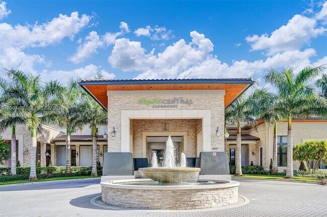 Building Photo - 10437 NW 82nd St