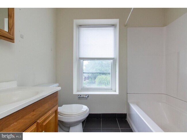 Building Photo - 4415 Manayunk Ave