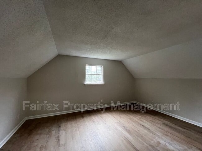 Building Photo - 800 Belvin Ave
