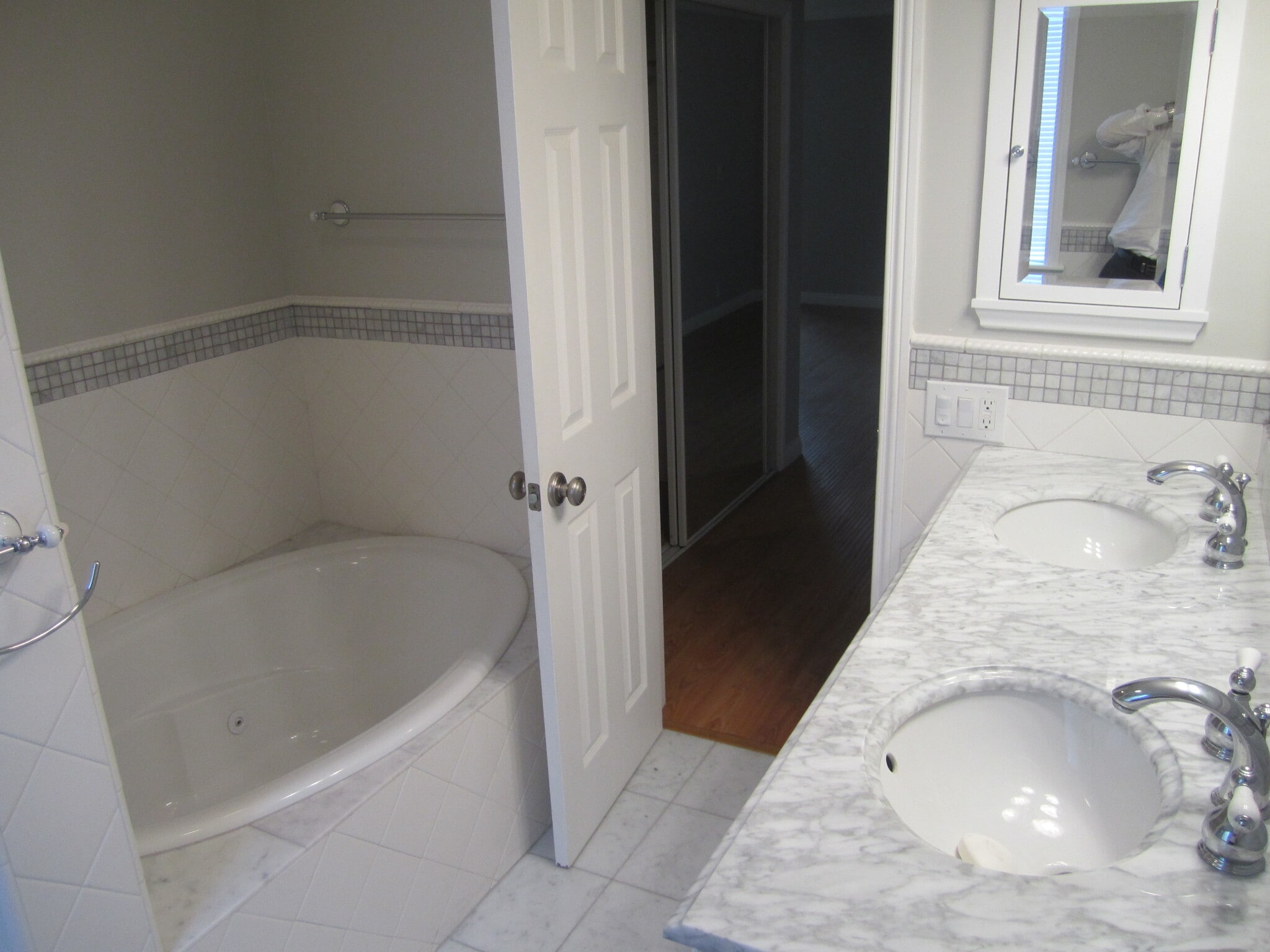 Building Photo - 848 Lincoln Blvd