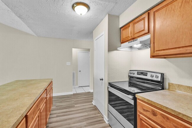 Building Photo - 23038 Banquo Dr