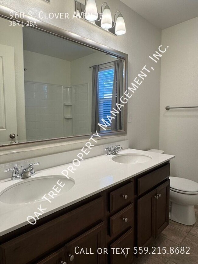 Building Photo - 960 S Clover Ave