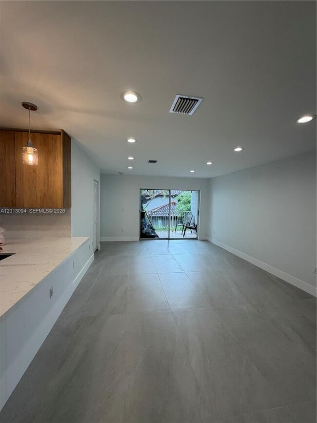 Building Photo - 4708 NW 114th Ave