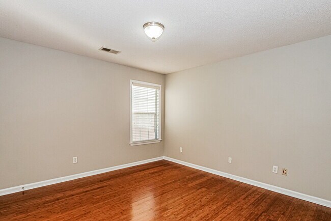 Building Photo - 1128 Casentino St