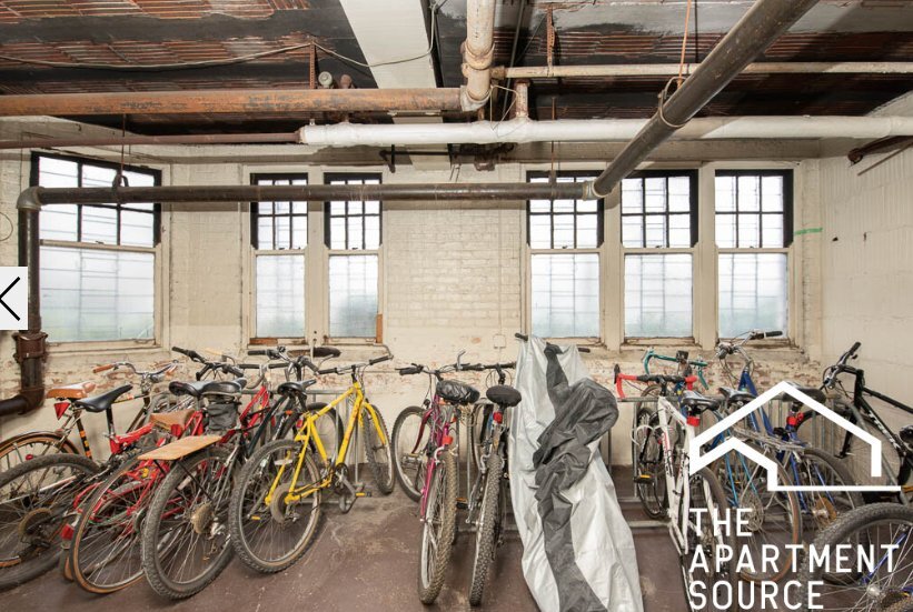 Building Photo - 2324 N Lincoln Park W