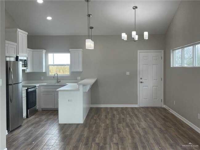 Building Photo - 31 Sparrow Rd