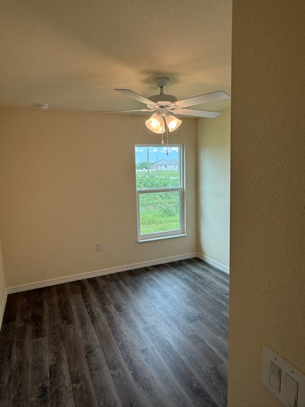 Building Photo - 7038 Lotus Cir
