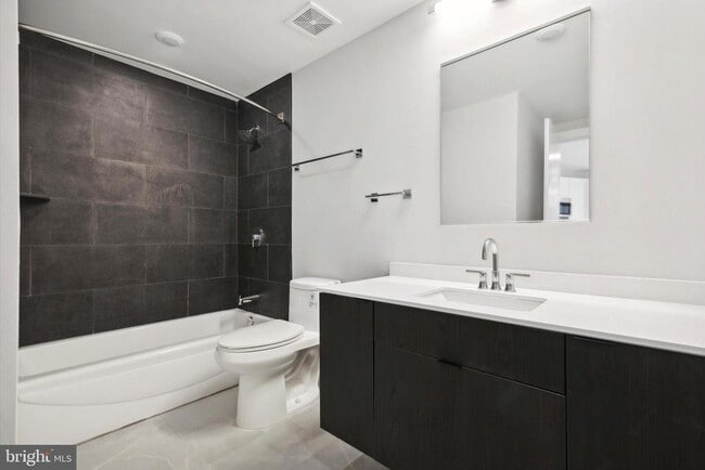 Building Photo - 3449 Scotts Ln