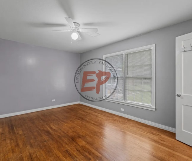 Building Photo - 3804 Parkwood St