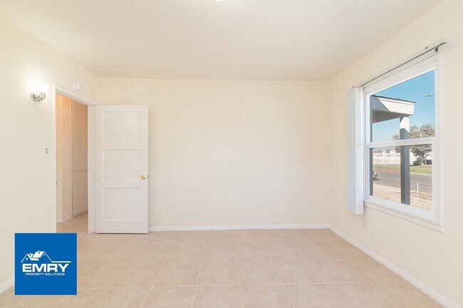 Building Photo - 11609 Lugo Park Ave