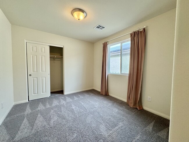 Building Photo - 9227 S Park St