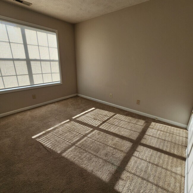 Building Photo - 300 Waterdown Dr