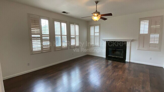 Building Photo - 2978 Jackson Ave