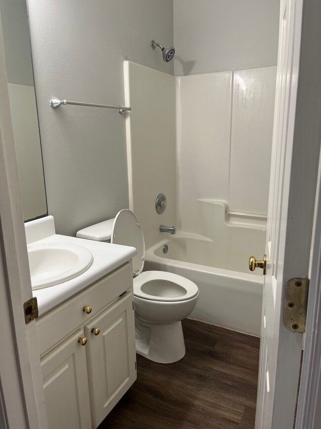 Building Photo - 250 Mayfield Dr