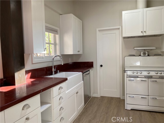 Building Photo - 1916 Weepah Way