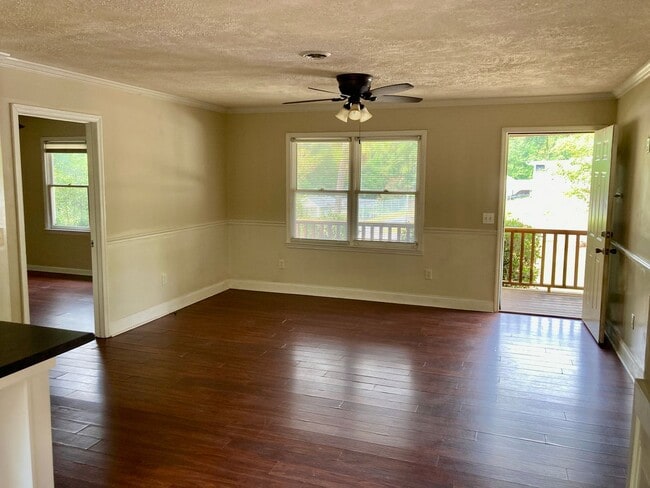 Building Photo - 444 Cherokee Dr