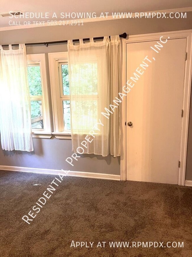 Building Photo - 4512 SW Fairvale Ct