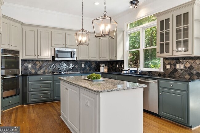 Building Photo - 5170 Deerlake Dr