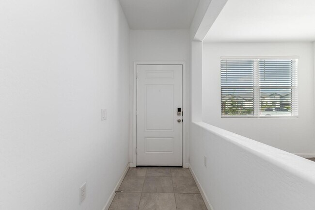 Building Photo - 3241 W Shanley Ave