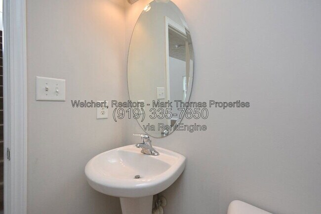 Building Photo - 905 Reedy Way