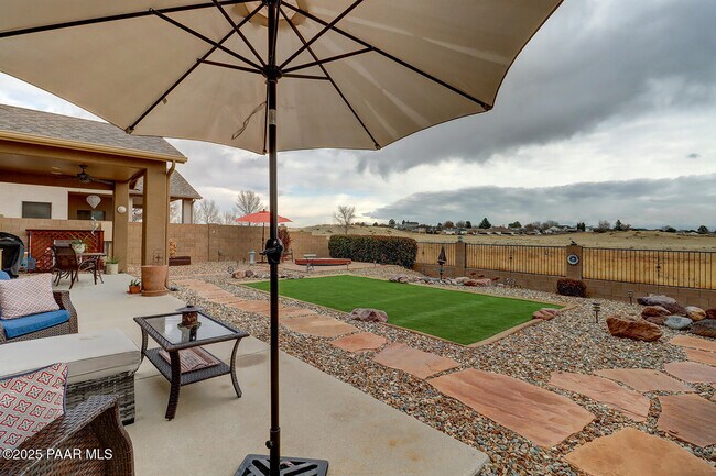 Building Photo - 5819 N Bronco Ln