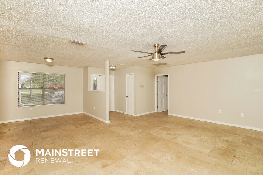 Building Photo - 8090 River Country Dr