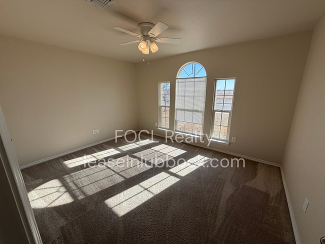 Building Photo - Bright and Welcoming 3/2/2