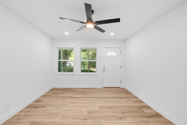 Building Photo - 5023 Cosby St