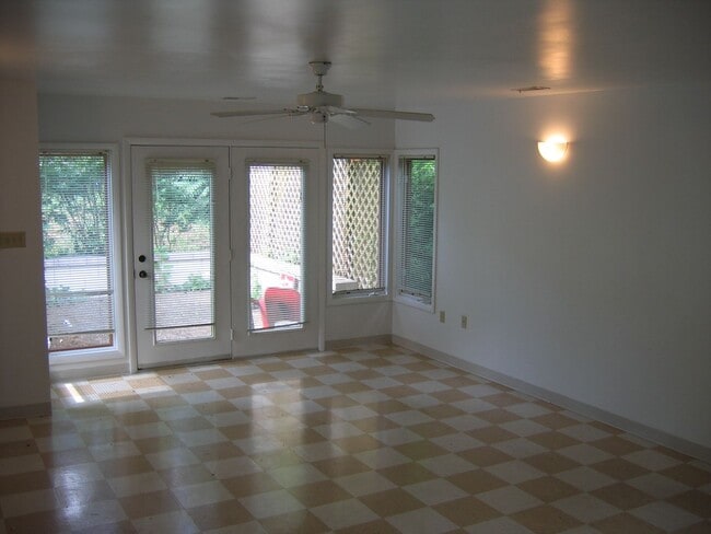 Building Photo - 2312 Price Ave