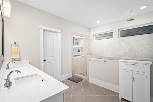 Building Photo - 1411 Biondo Way